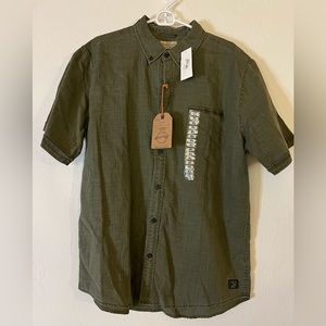 🌲💚🌿Classic Men’s Green button down shirt🌿💚🌲